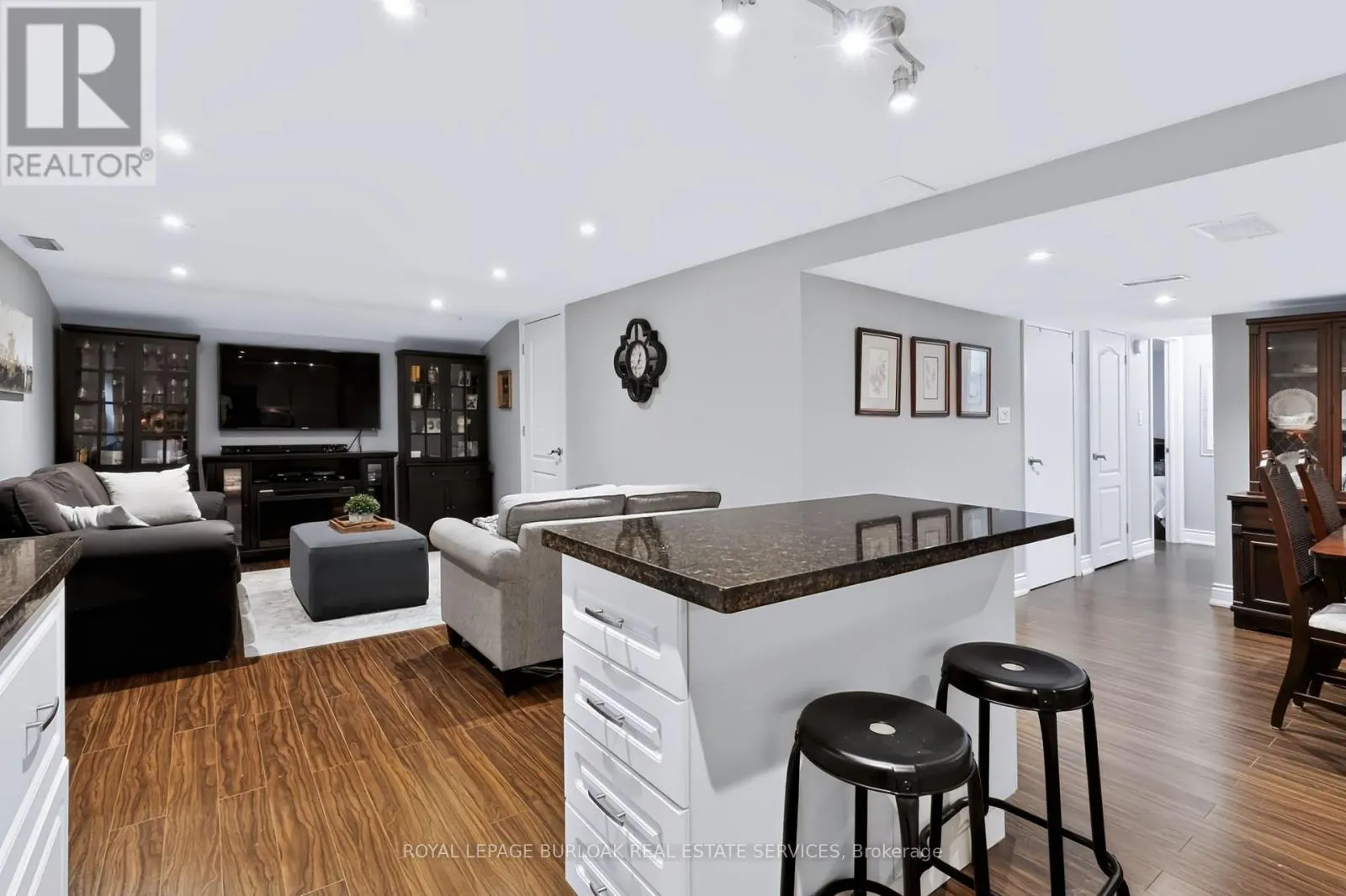 4248 DUNVEGAN ROAD
