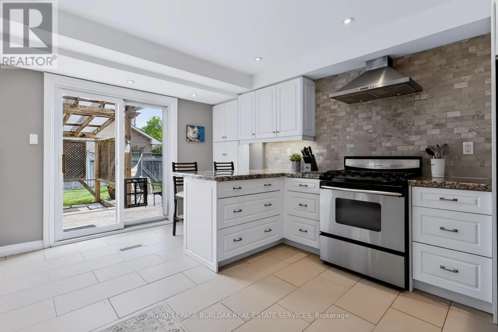 4248 DUNVEGAN ROAD