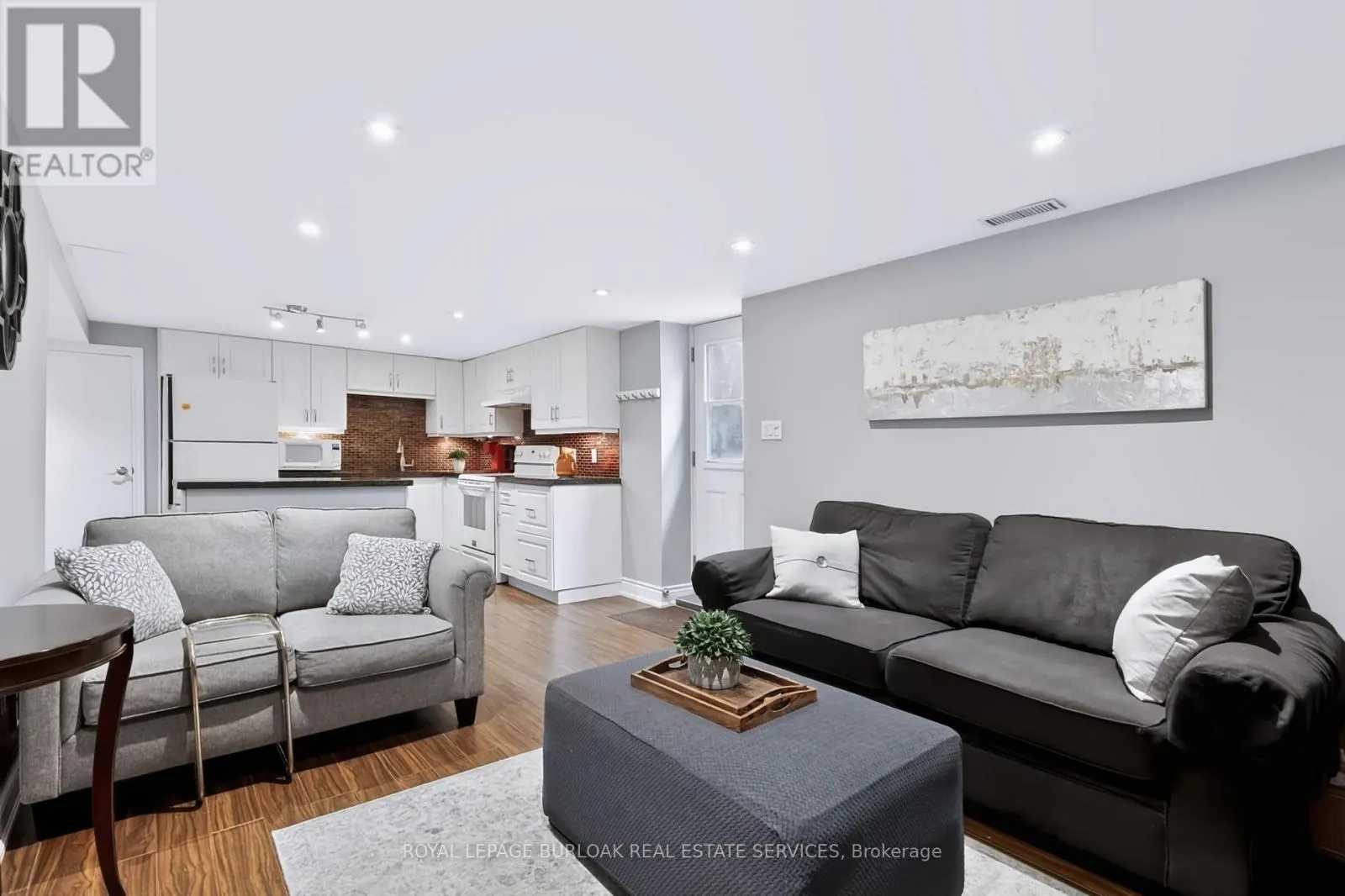 4248 DUNVEGAN ROAD