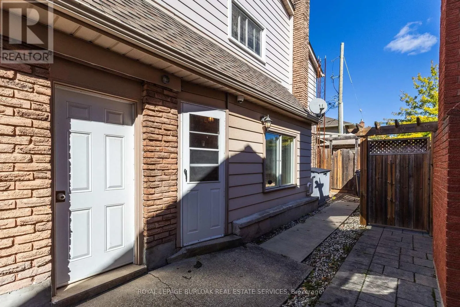 4248 DUNVEGAN ROAD