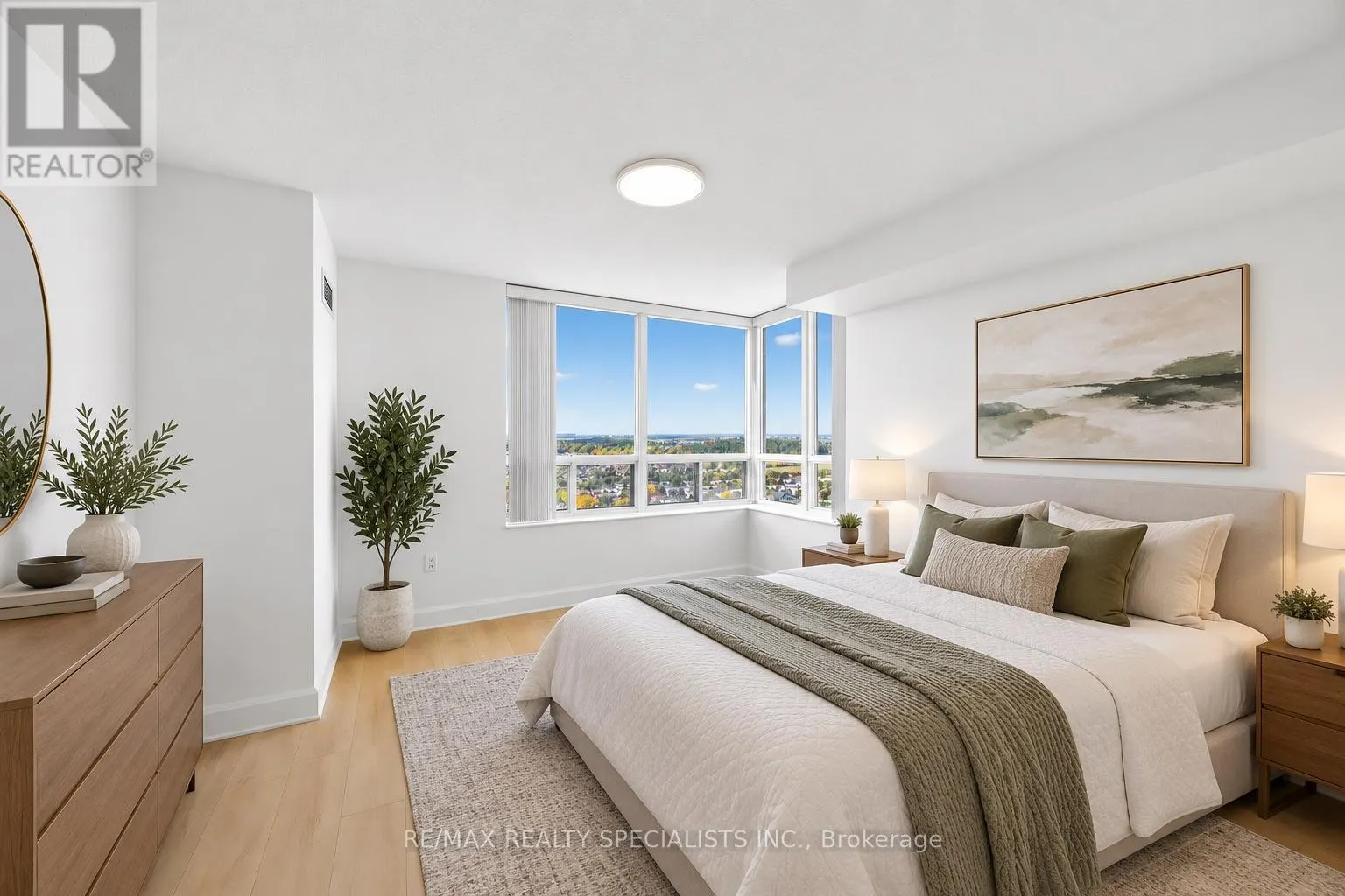 2011 - 55 STRATHAVEN DRIVE W