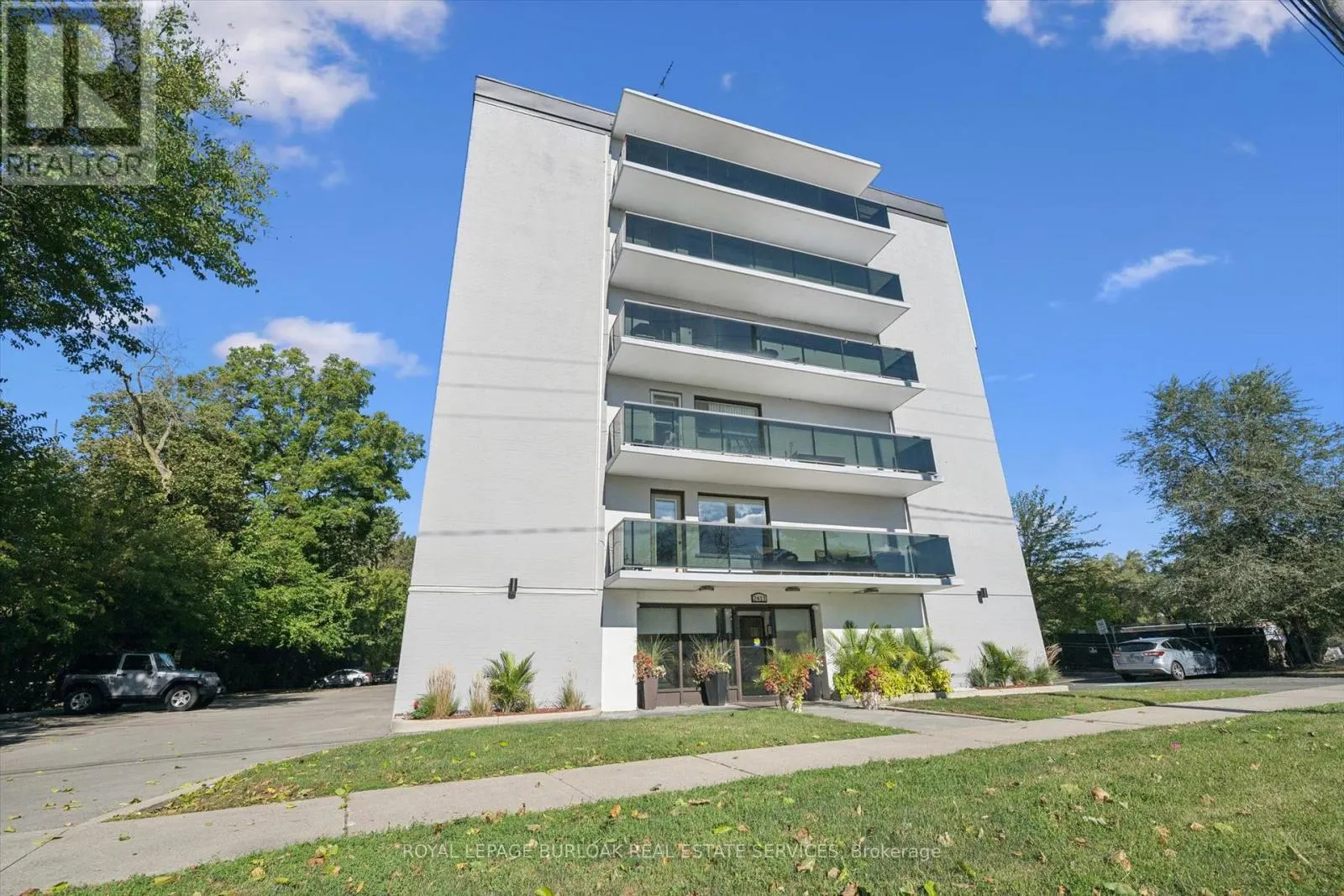 405 - 2411 NEW STREET