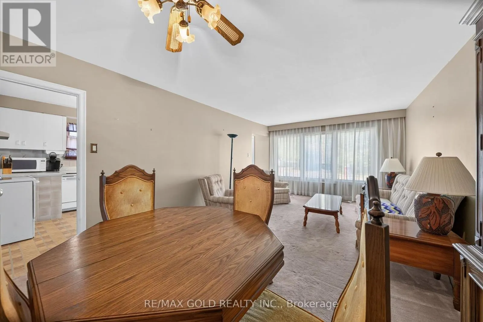 27 ALDERBURY CRESCENT