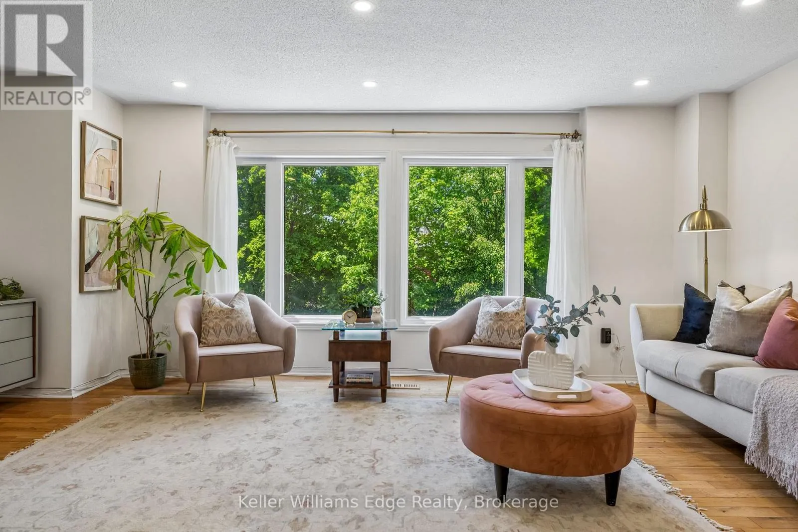 1134 LEEWOOD DRIVE