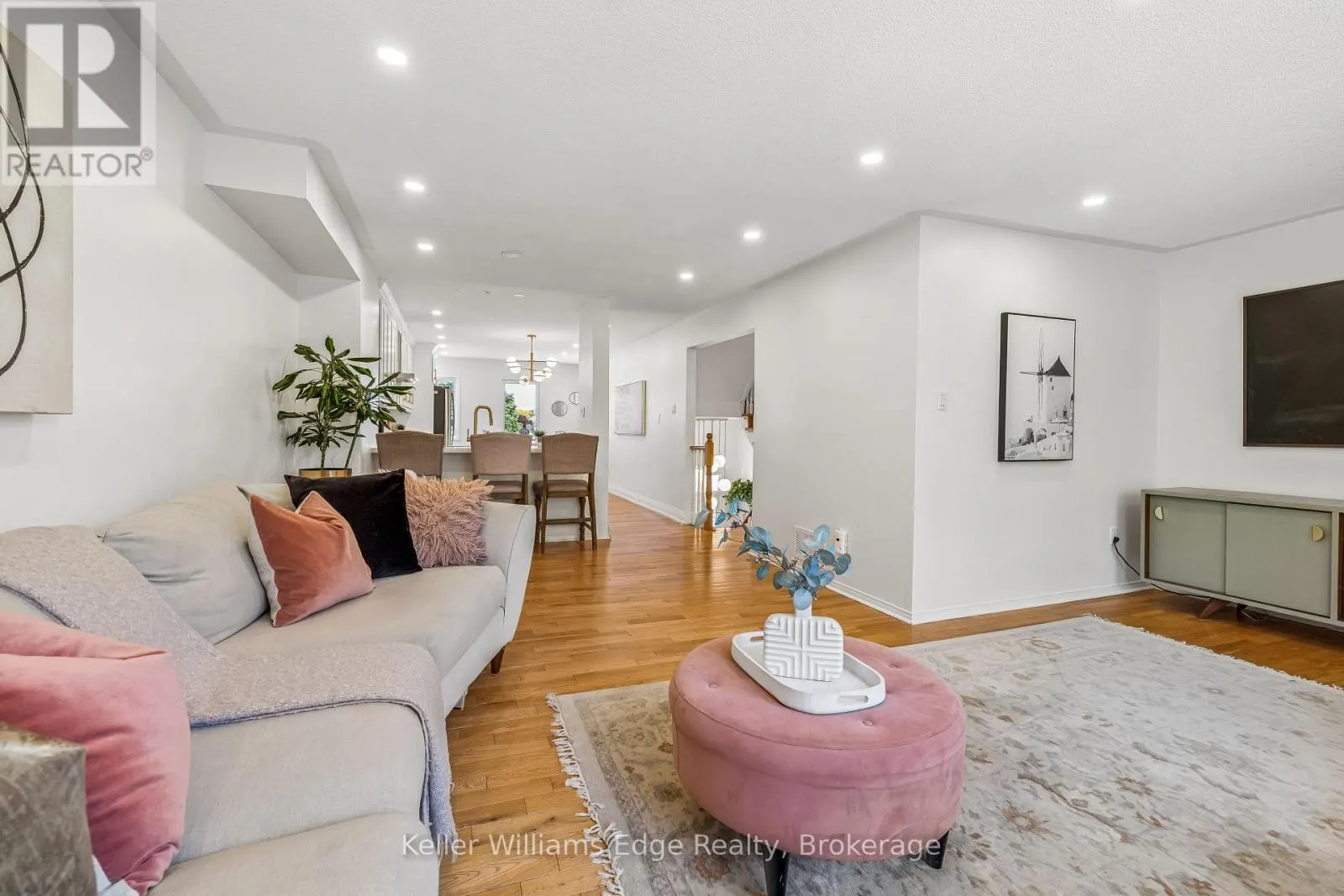 1134 LEEWOOD DRIVE