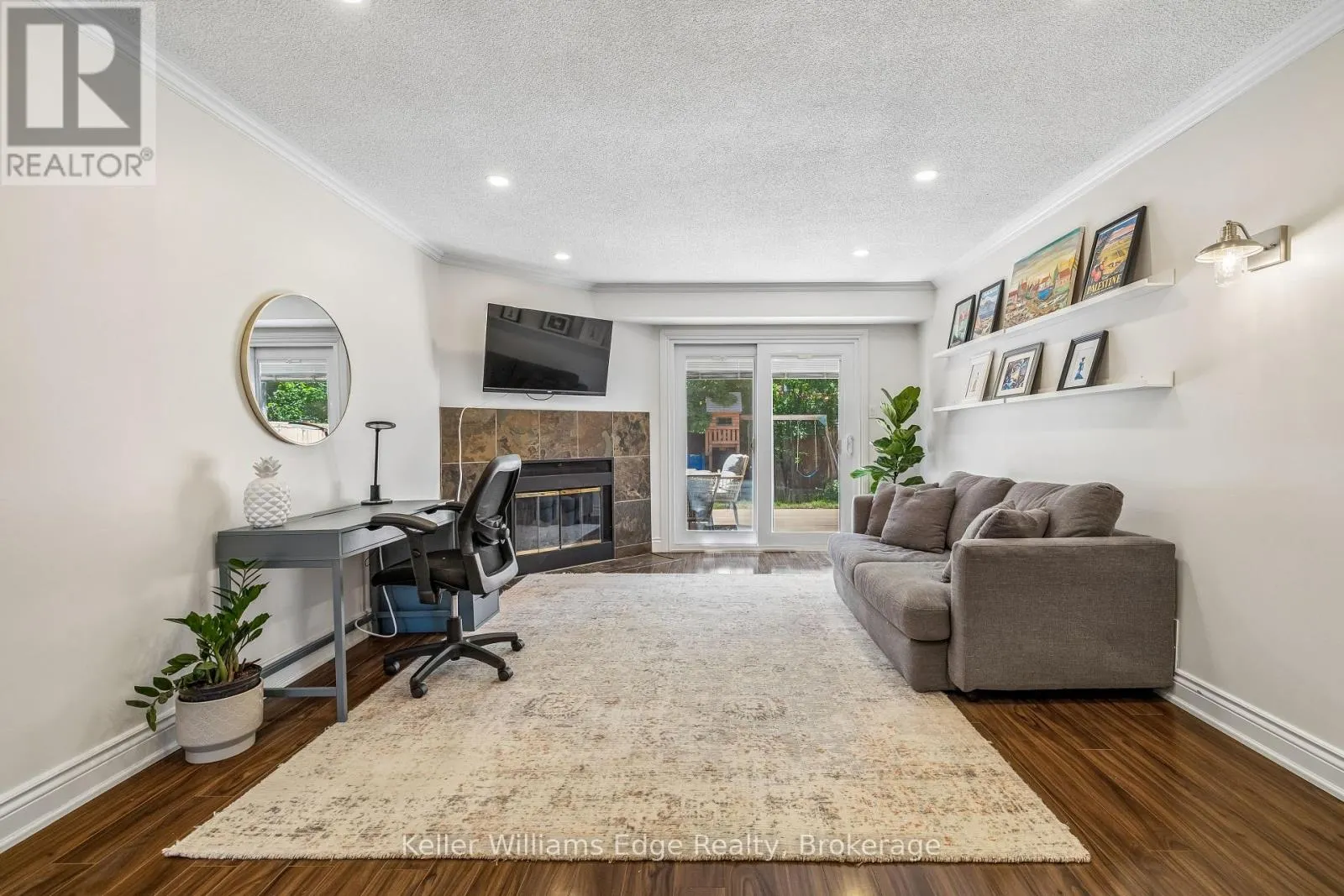 1134 LEEWOOD DRIVE