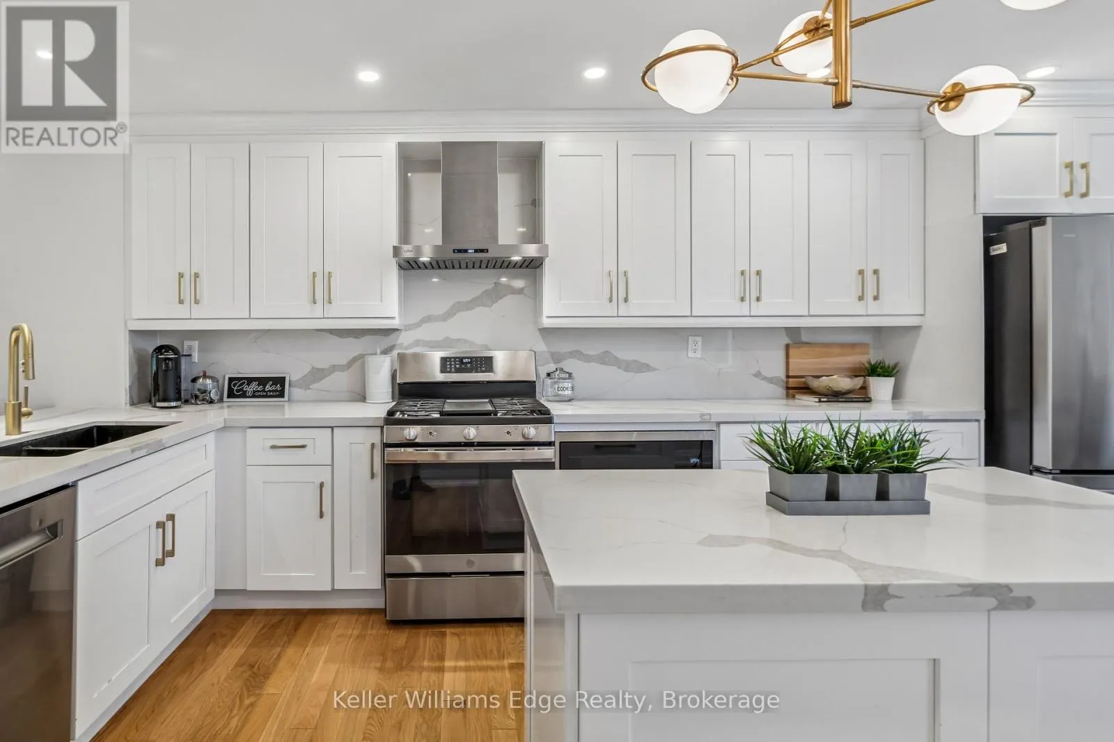 1134 LEEWOOD DRIVE