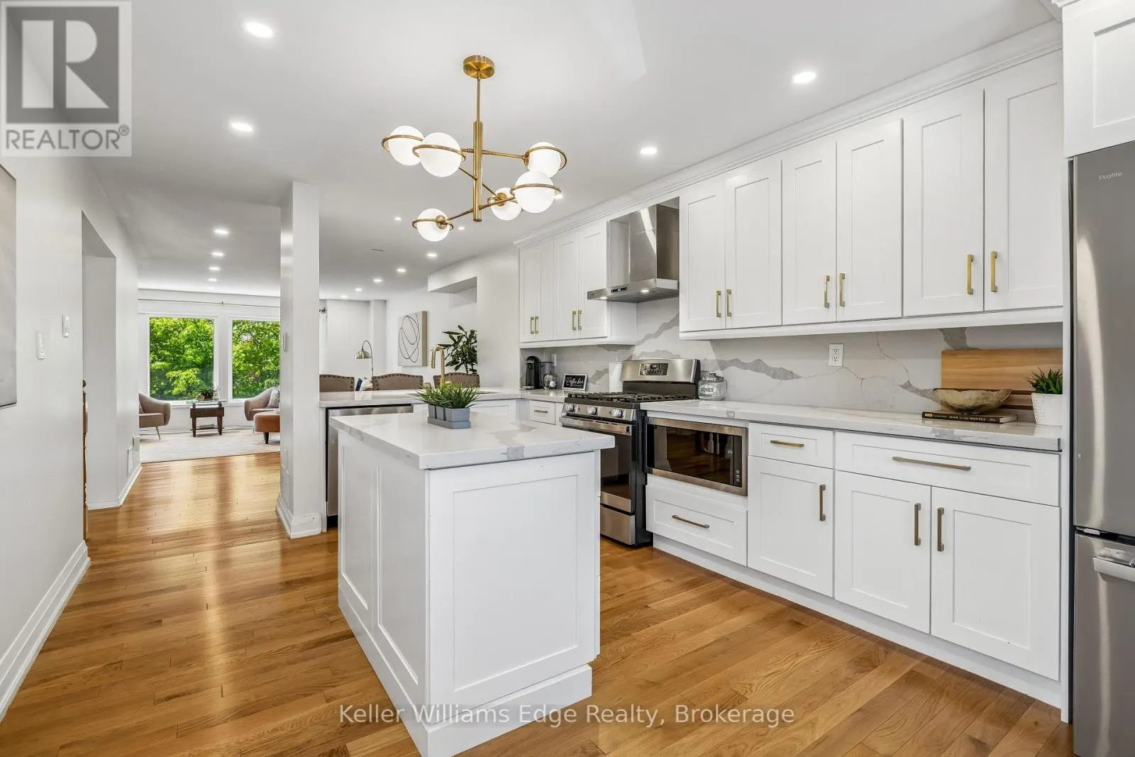 1134 LEEWOOD DRIVE
