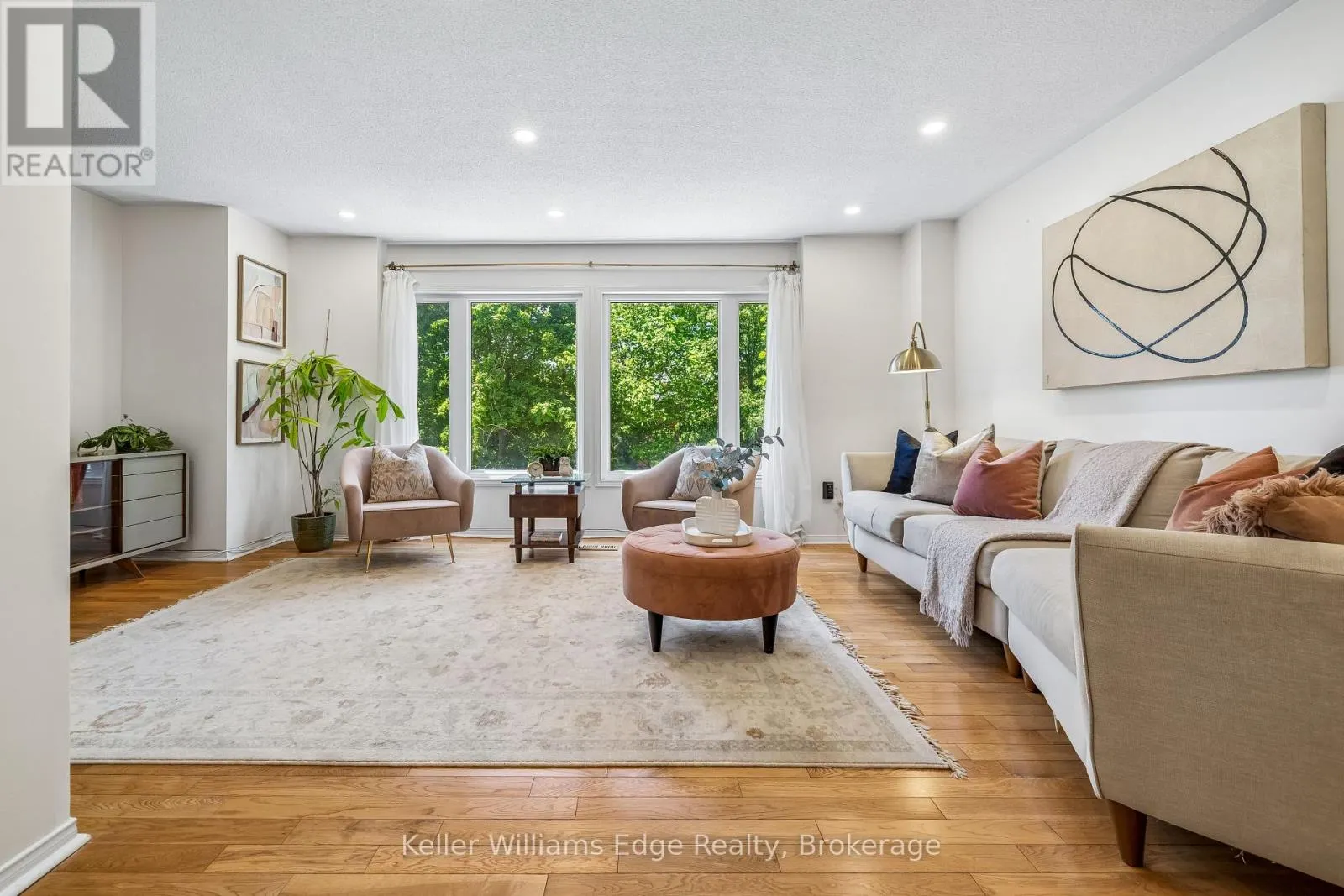 1134 LEEWOOD DRIVE