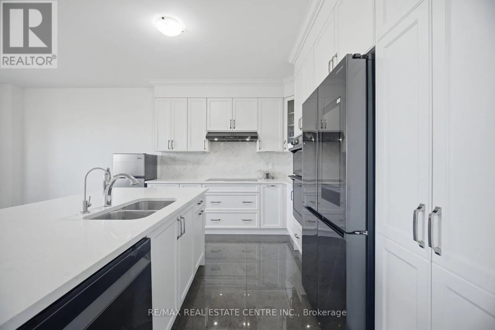 30 TIGER CRESCENT
