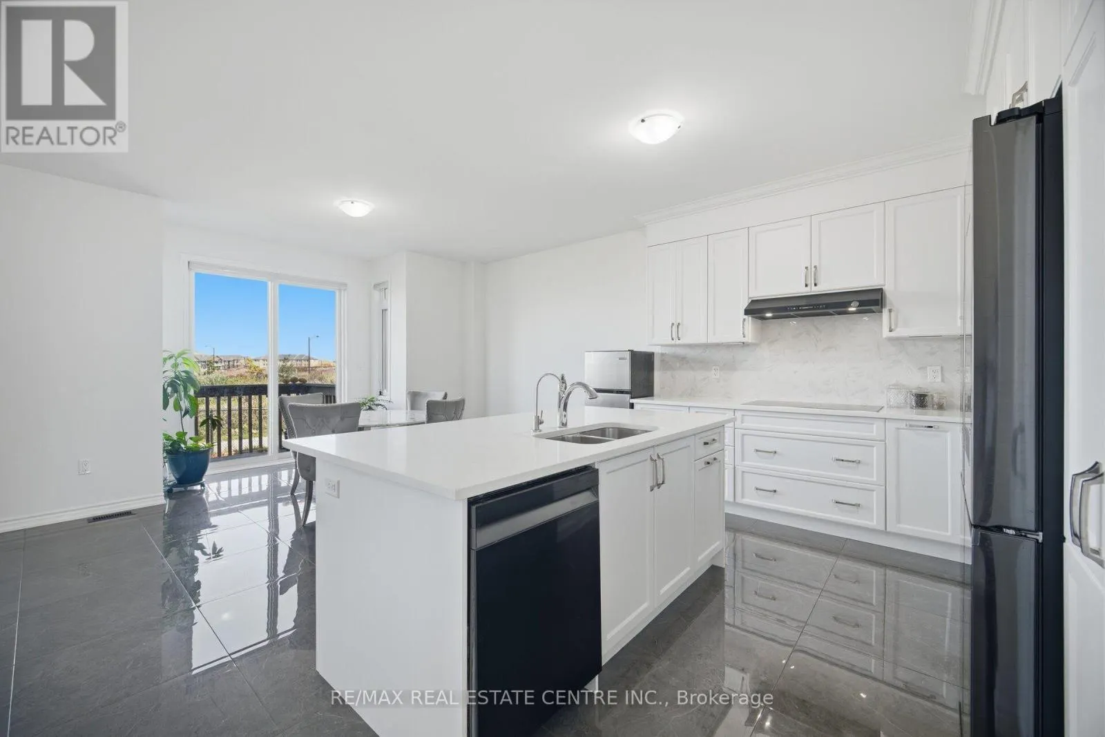 30 TIGER CRESCENT