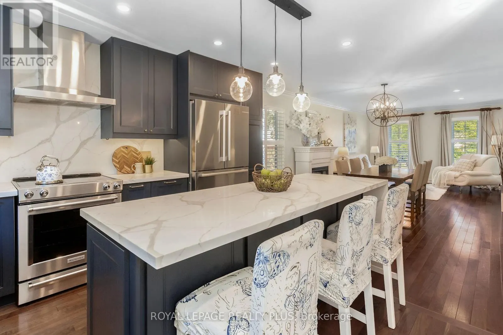 2985 DANCER COURT