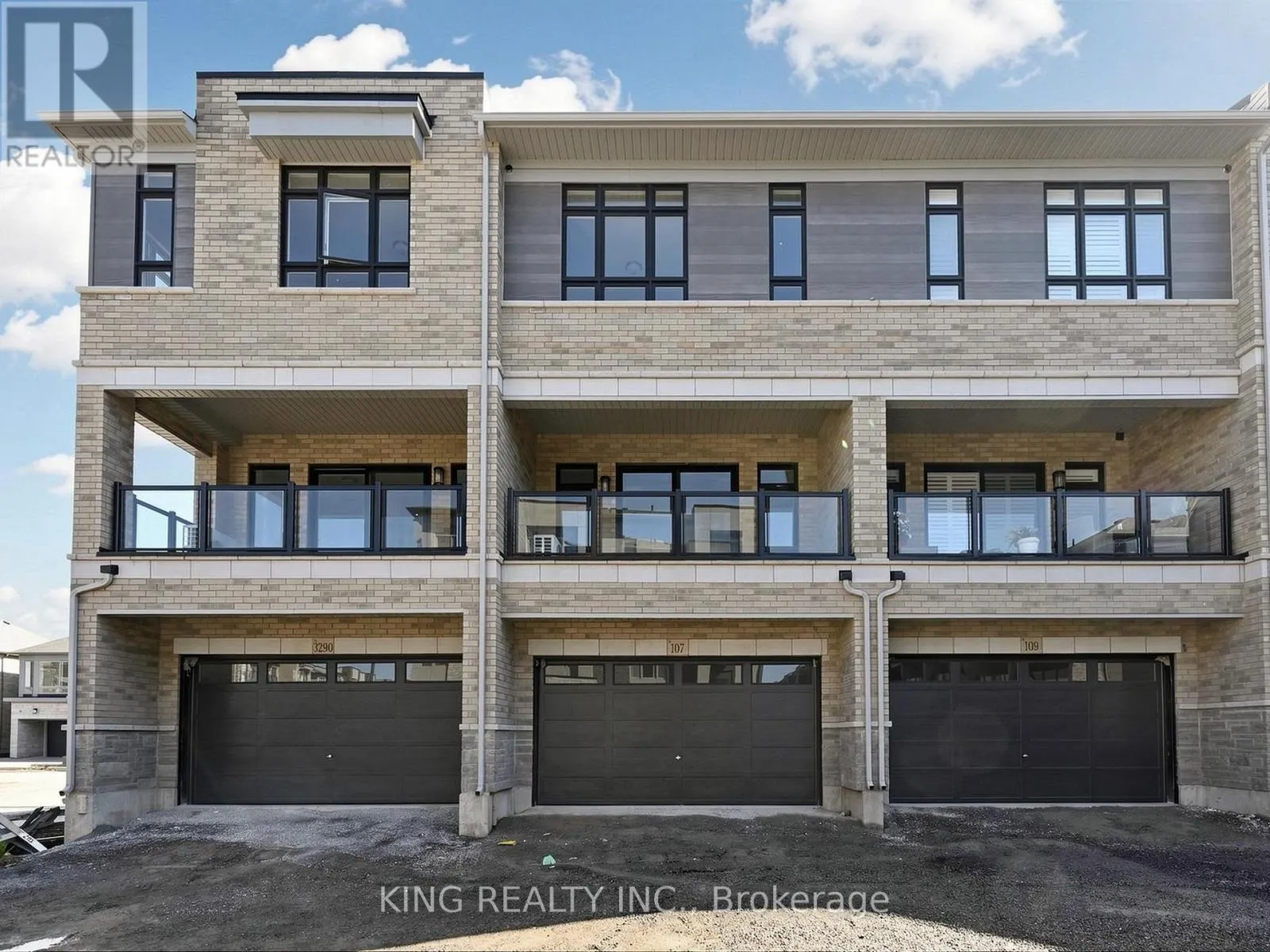 107 JACK BOWERBANK BOULEVARD