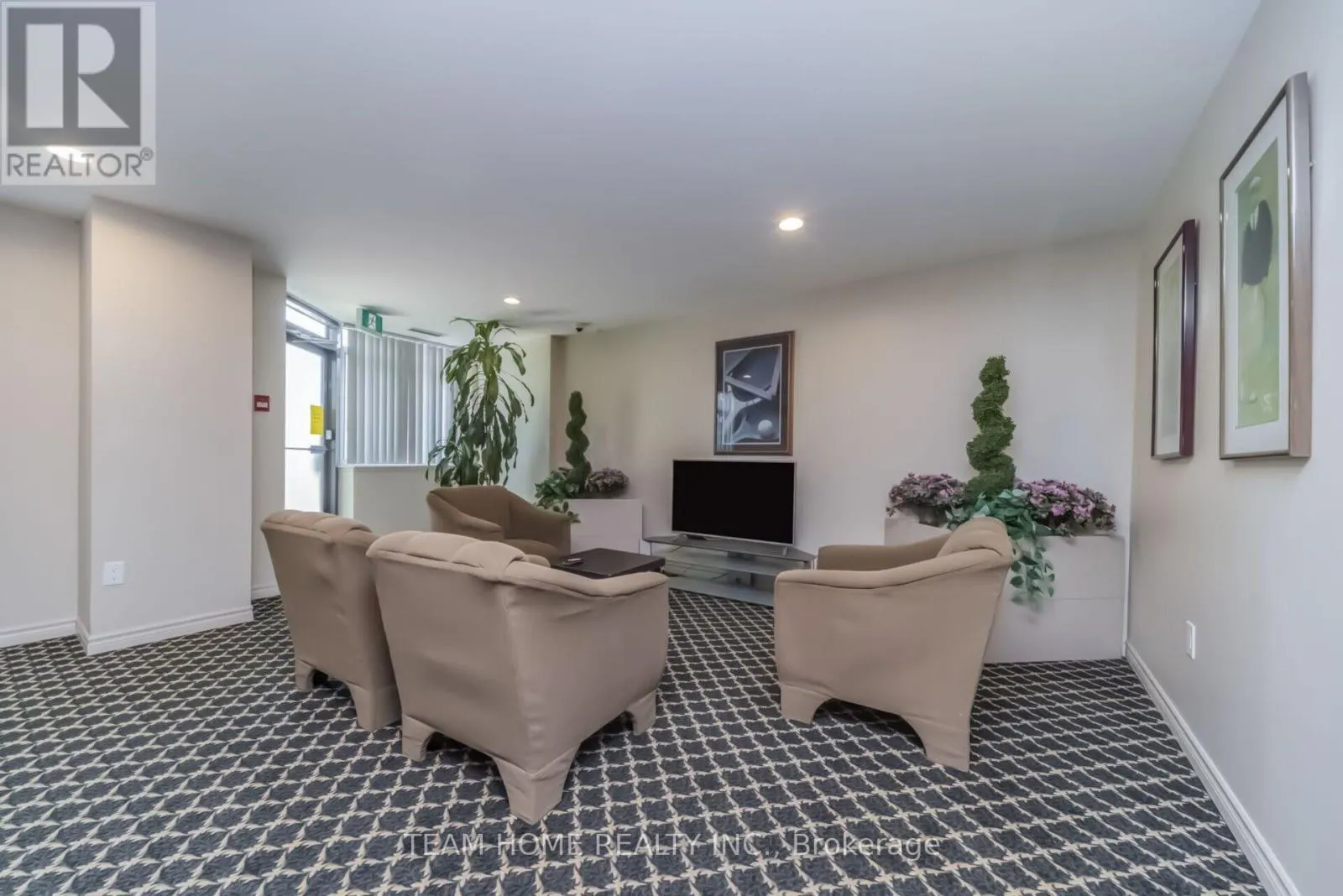 604 - 300 WEBB DRIVE