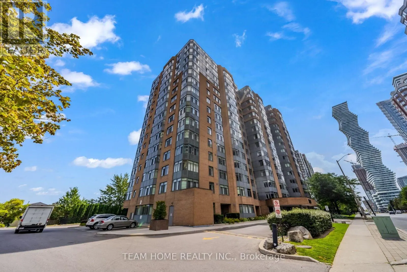 604 - 300 WEBB DRIVE