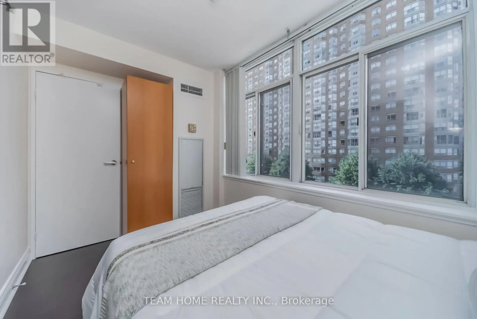 604 - 300 WEBB DRIVE