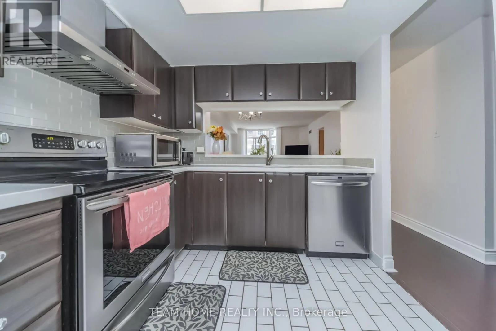 604 - 300 WEBB DRIVE