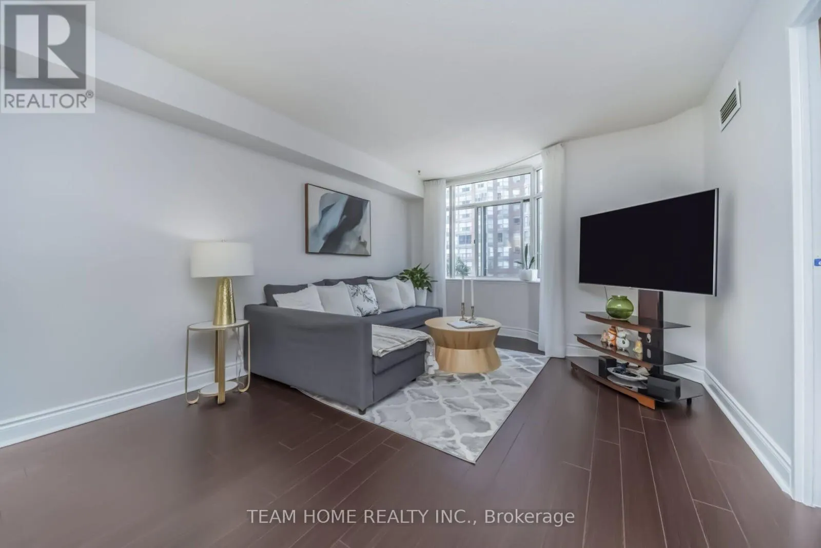 604 - 300 WEBB DRIVE