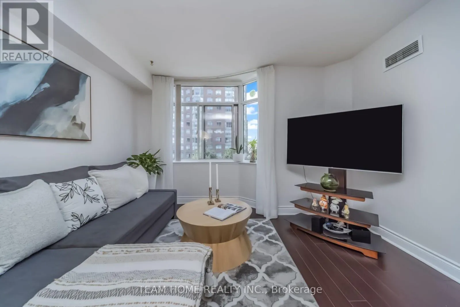 604 - 300 WEBB DRIVE