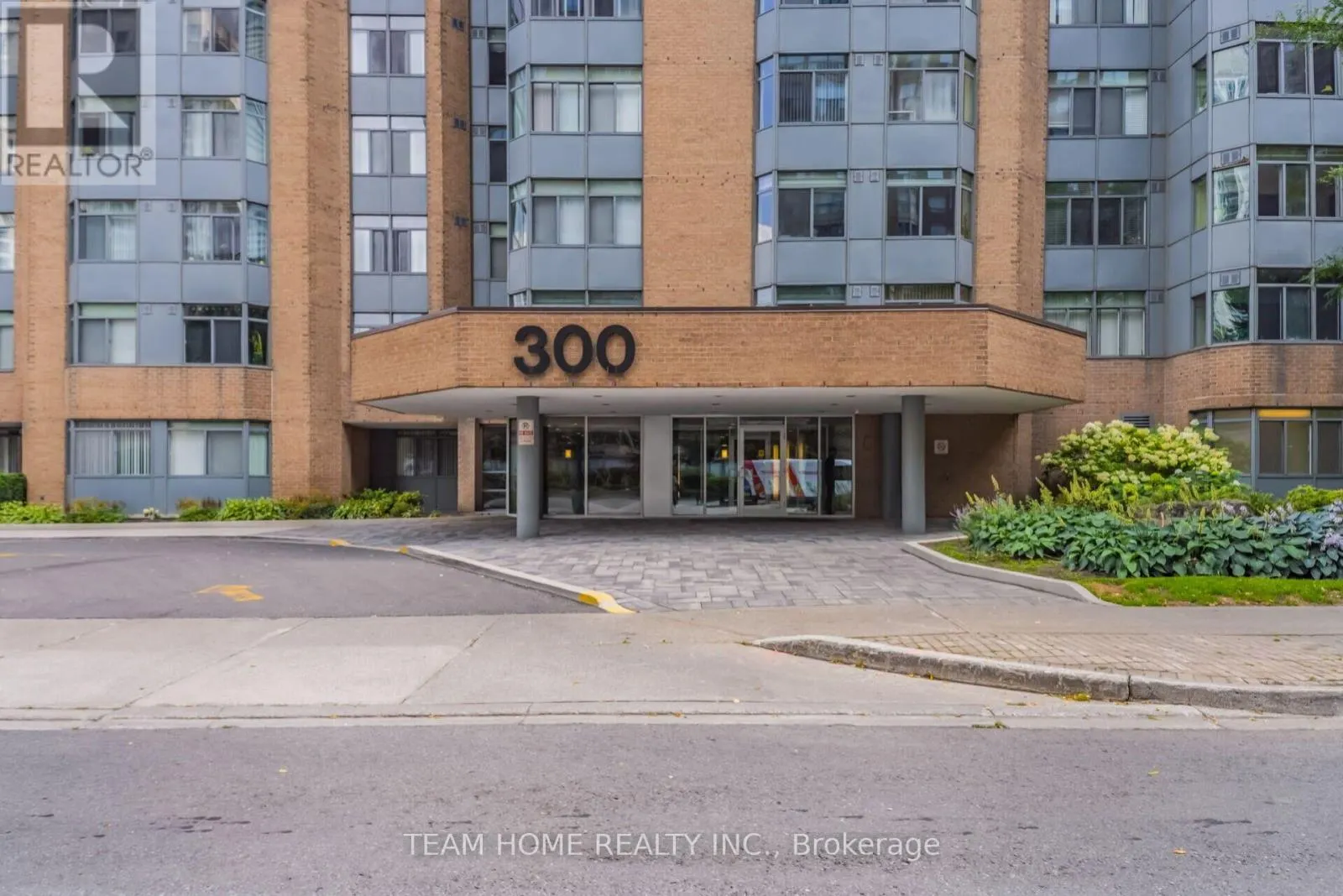 604 - 300 WEBB DRIVE