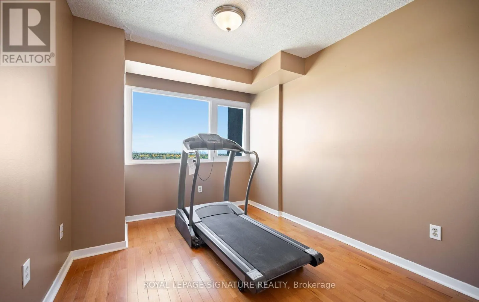 1406 - 1580 MISSISSAUGA VALLEY BOULEVARD