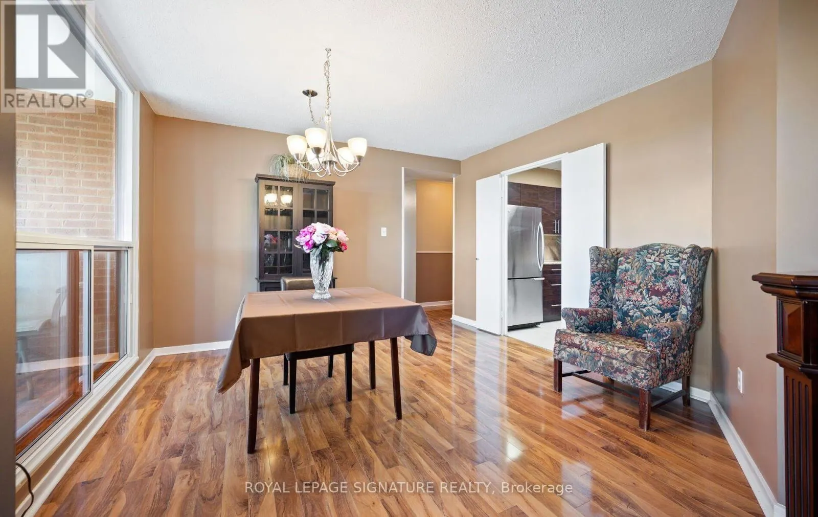1406 - 1580 MISSISSAUGA VALLEY BOULEVARD