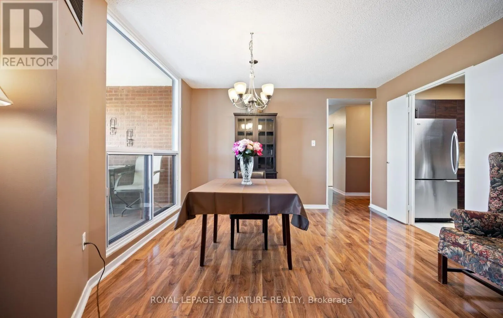 1406 - 1580 MISSISSAUGA VALLEY BOULEVARD