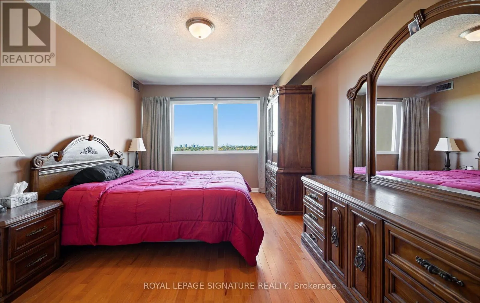 1406 - 1580 MISSISSAUGA VALLEY BOULEVARD
