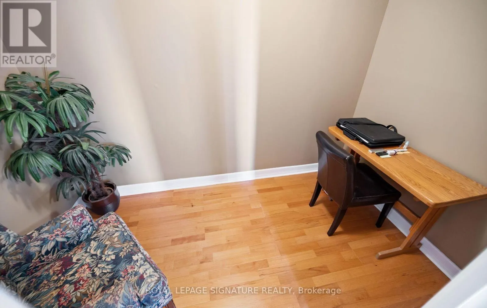 1406 - 1580 MISSISSAUGA VALLEY BOULEVARD