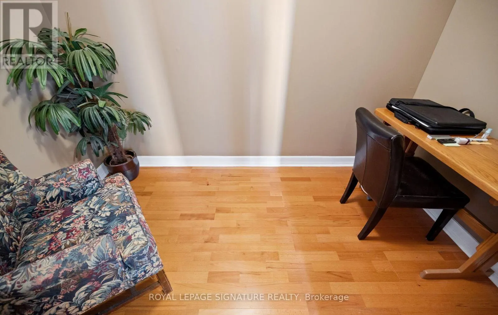 1406 - 1580 MISSISSAUGA VALLEY BOULEVARD