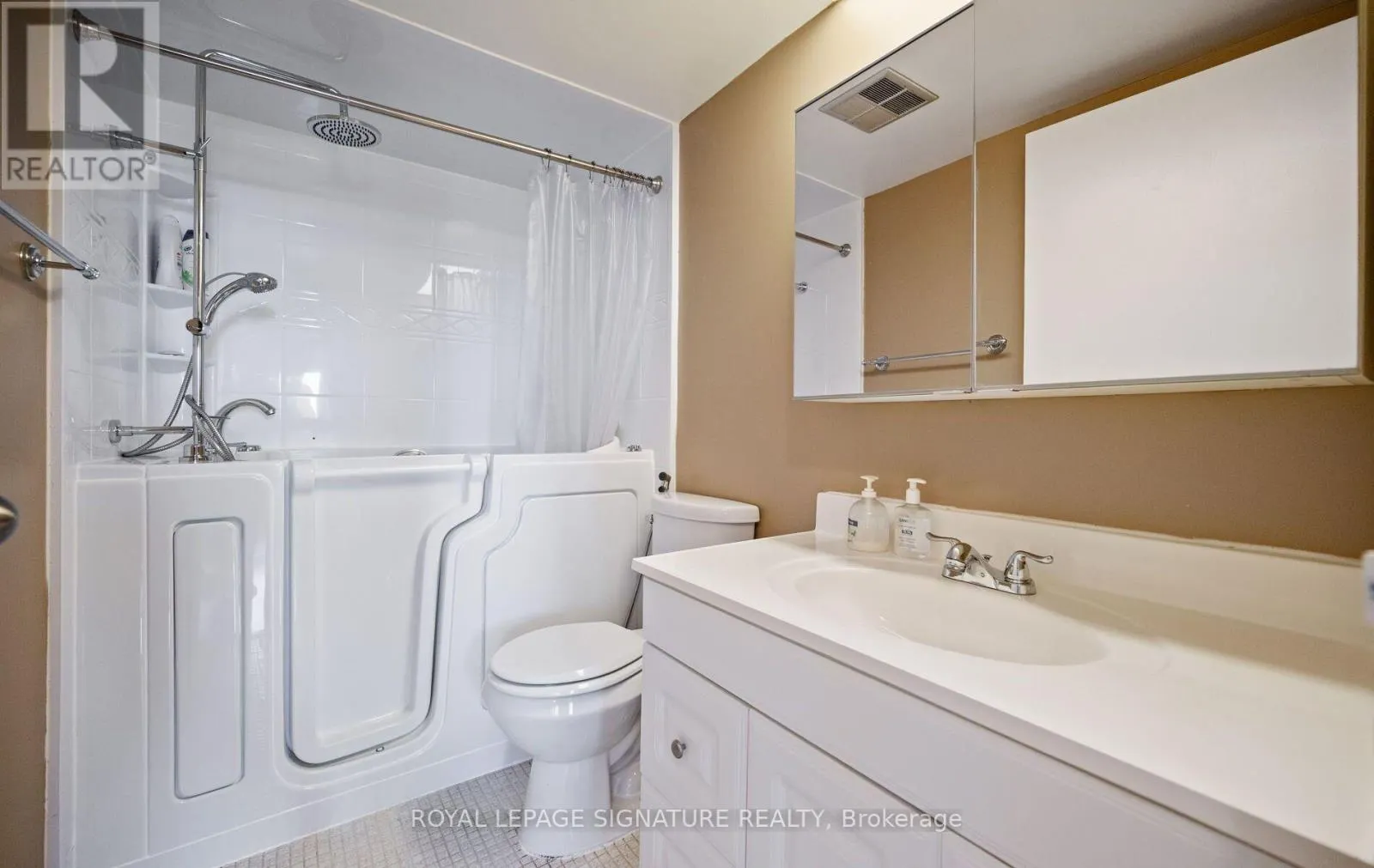 1406 - 1580 MISSISSAUGA VALLEY BOULEVARD