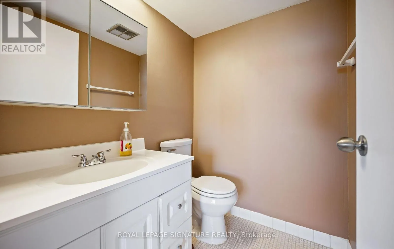 1406 - 1580 MISSISSAUGA VALLEY BOULEVARD
