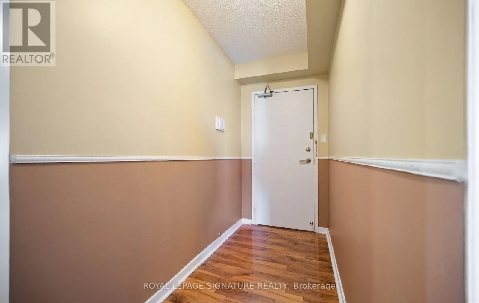 1406 - 1580 MISSISSAUGA VALLEY BOULEVARD