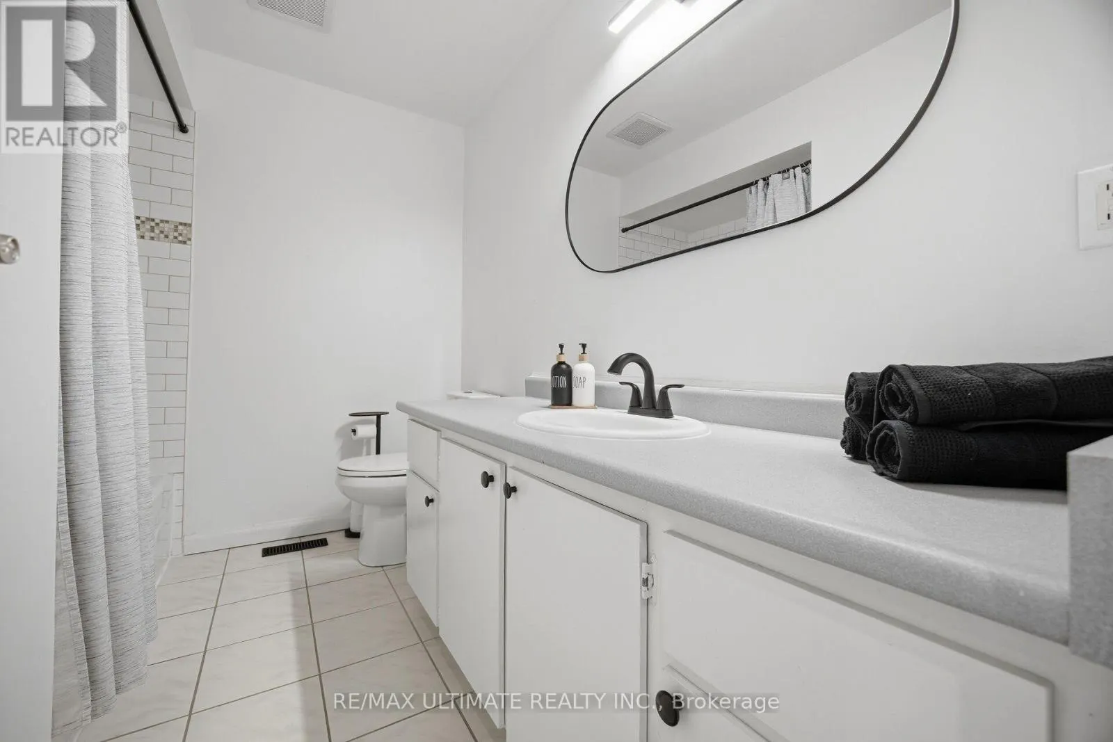 63 - 2120 RATHBURN ROAD E