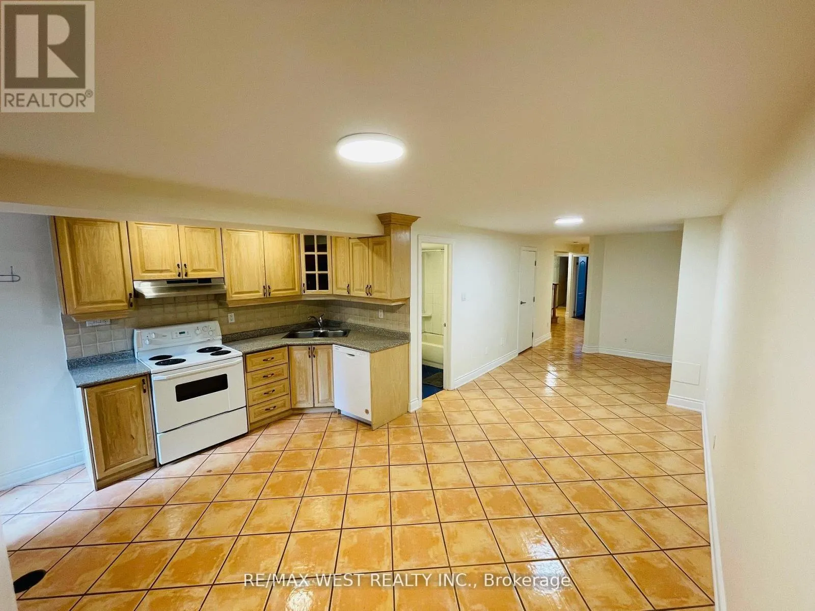 94A MULOCK AVENUE