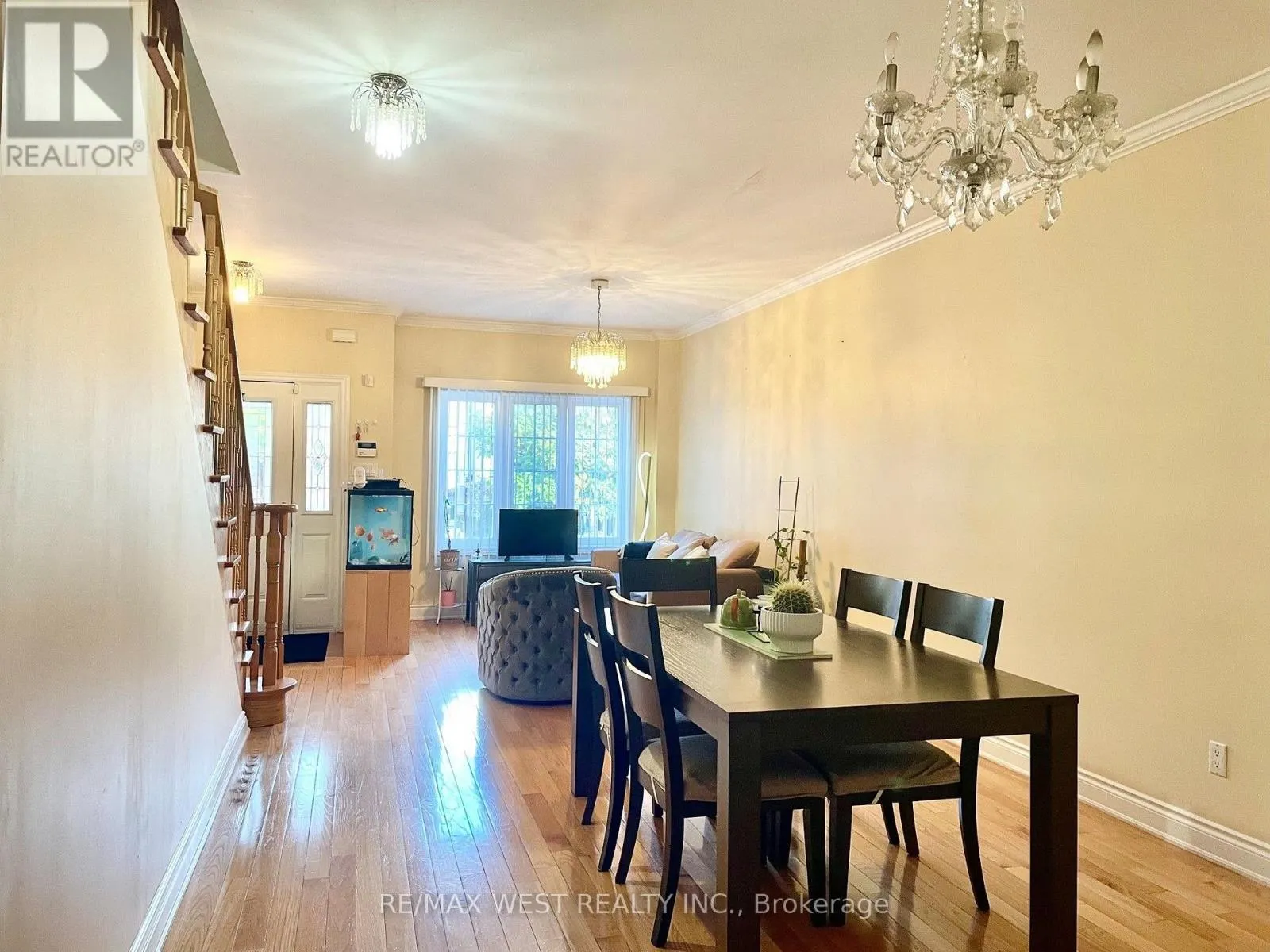 94A MULOCK AVENUE
