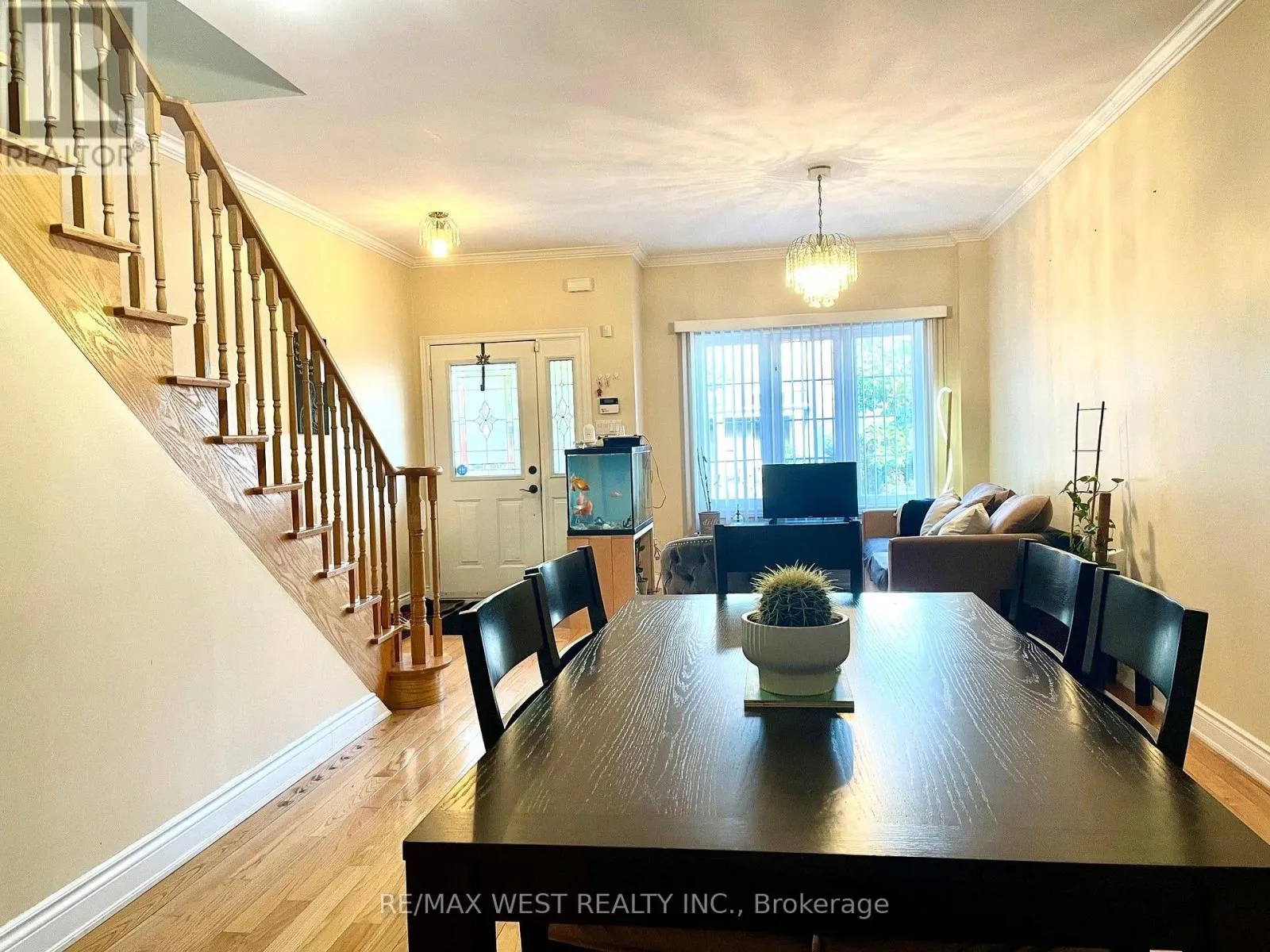 94A MULOCK AVENUE