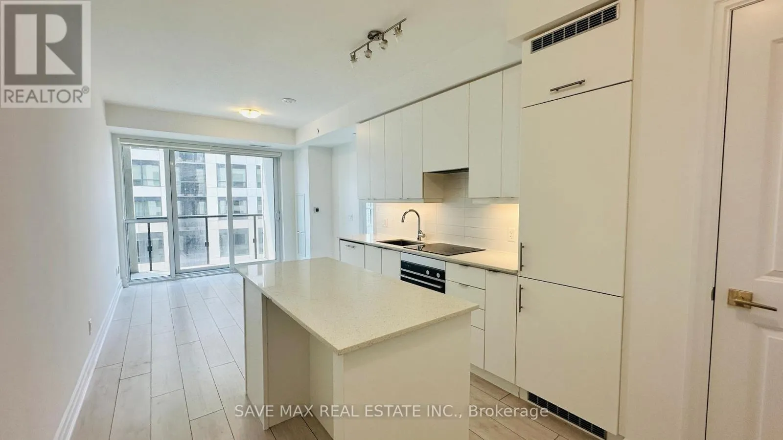 3110 - 30 ELM DRIVE W