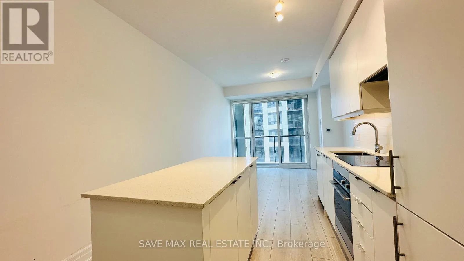 3110 - 30 ELM DRIVE W