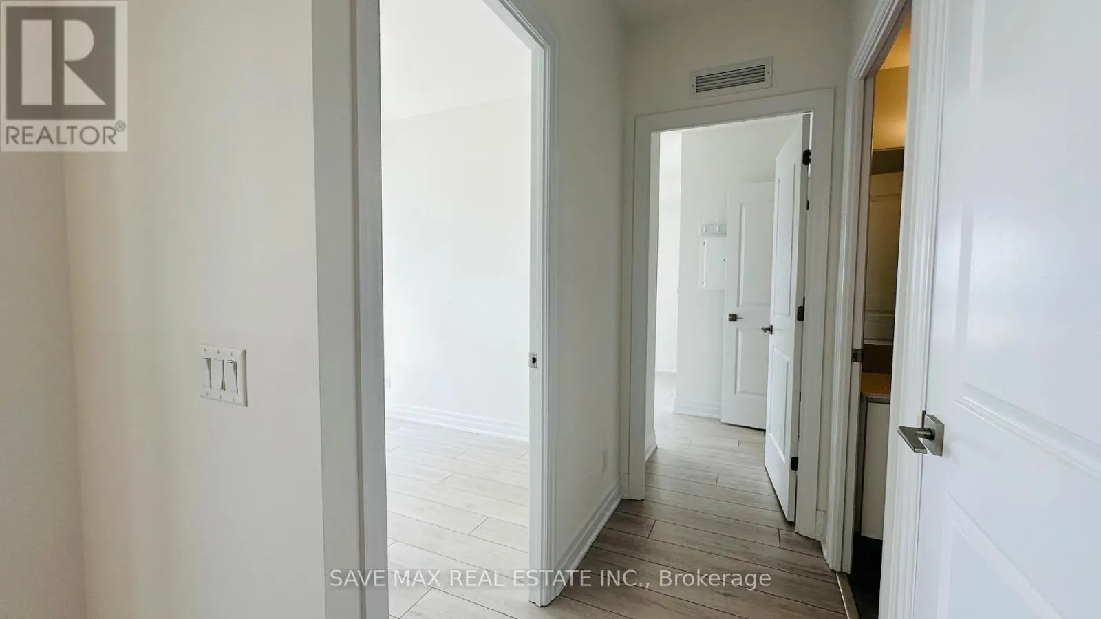 3110 - 30 ELM DRIVE W