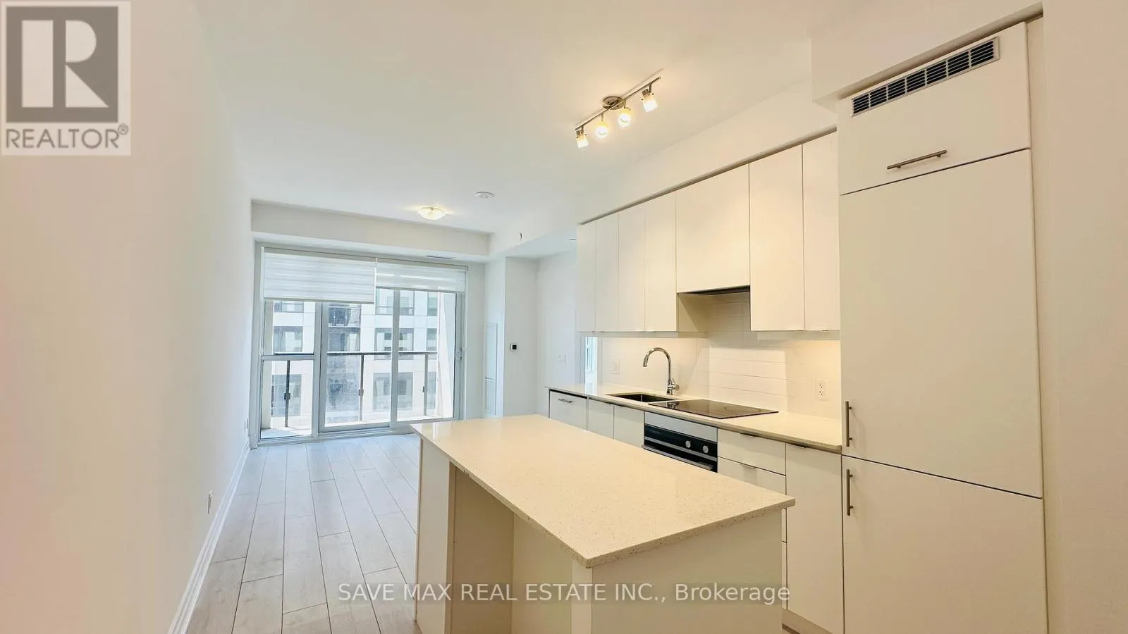 3110 - 30 ELM DRIVE W