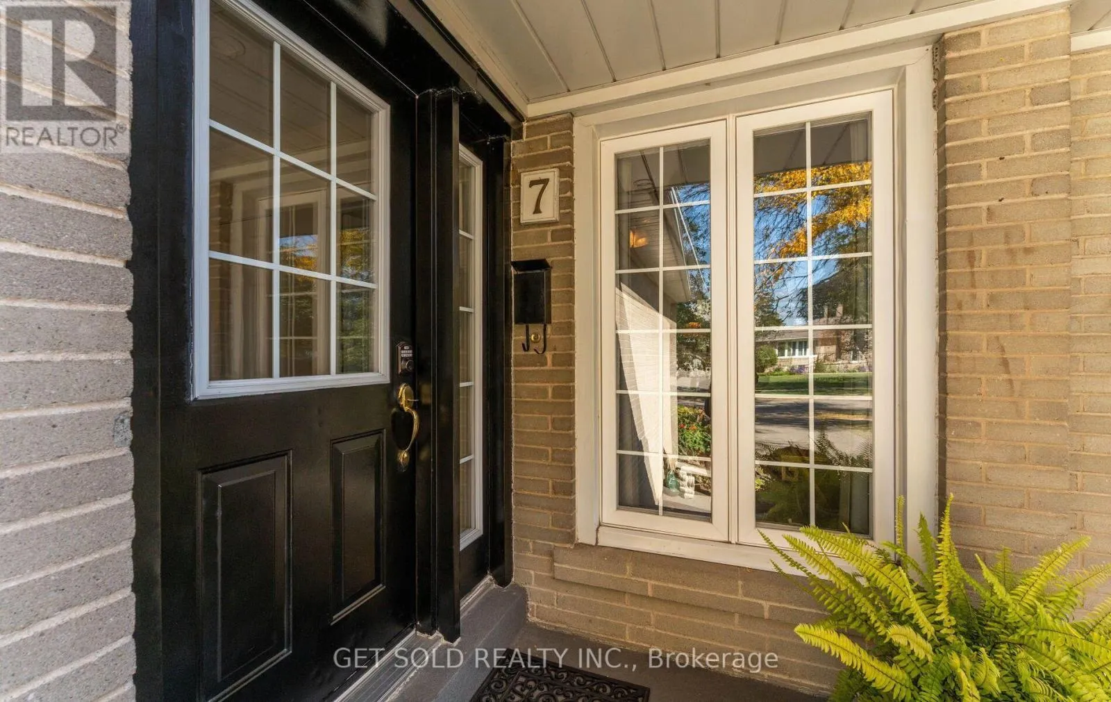 7 WATERCLIFFE ROAD