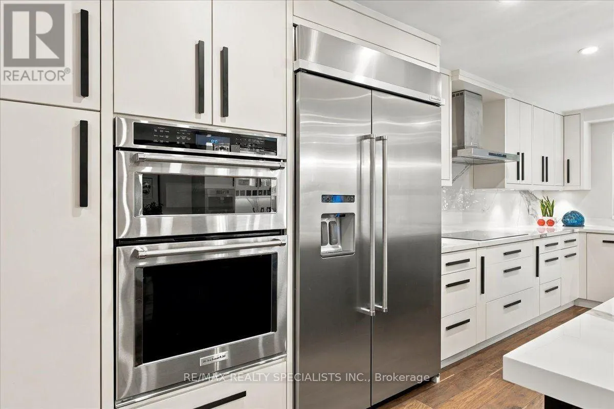 1131 HIGHGATE PLACE