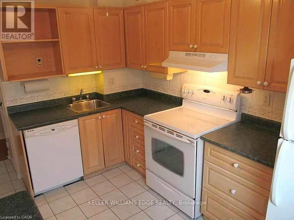 209 - 700 DYNES ROAD