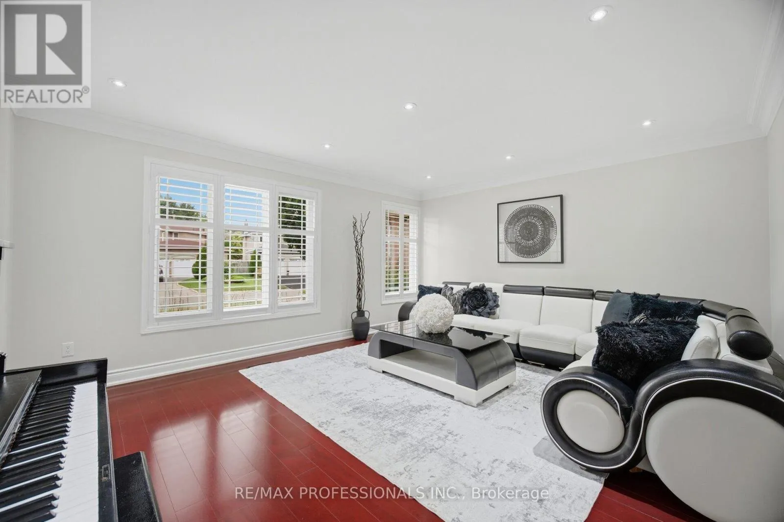 4 MCFADDEN DRIVE