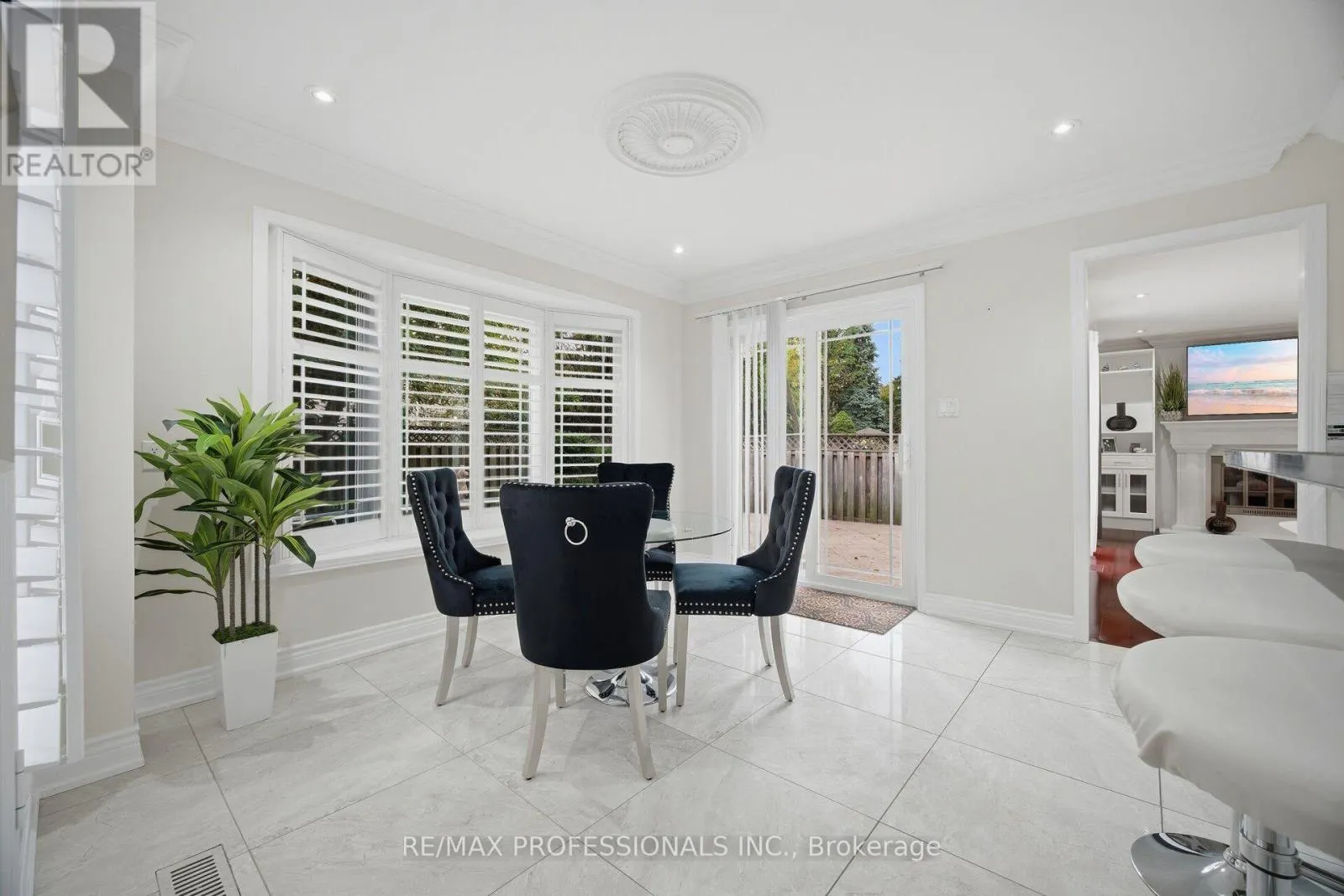 4 MCFADDEN DRIVE