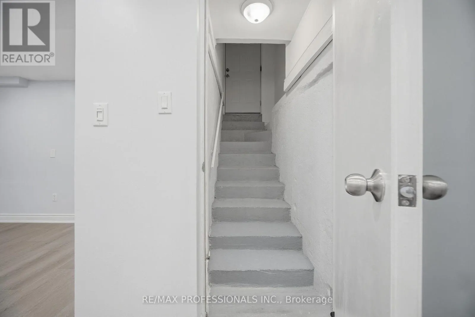4 MCFADDEN DRIVE