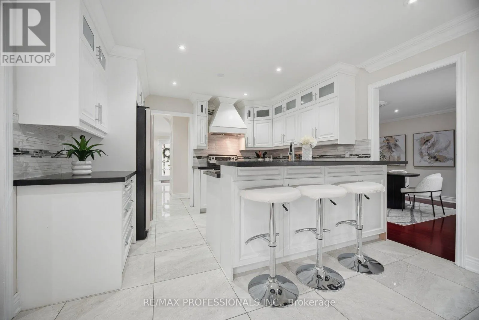 4 MCFADDEN DRIVE