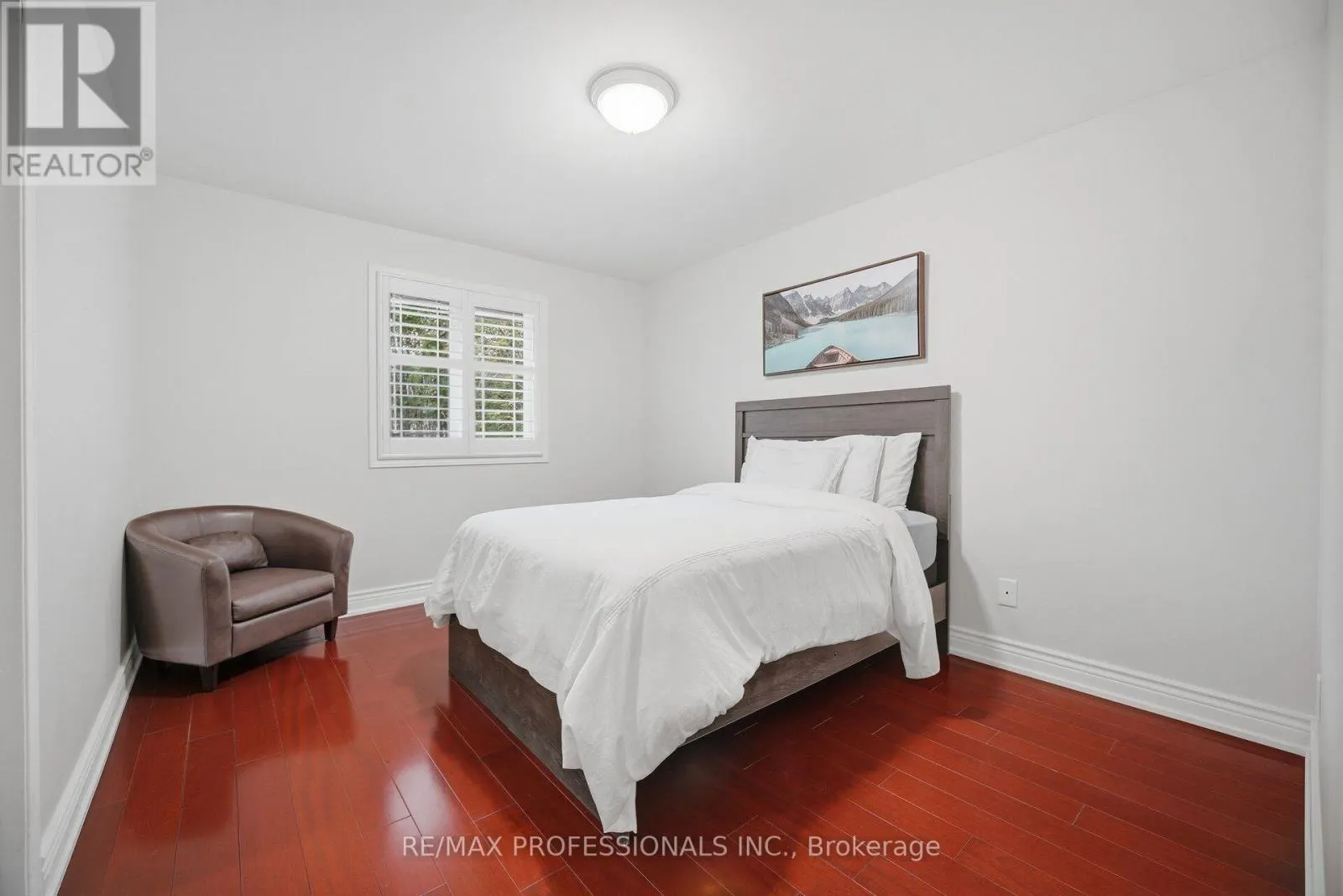 4 MCFADDEN DRIVE