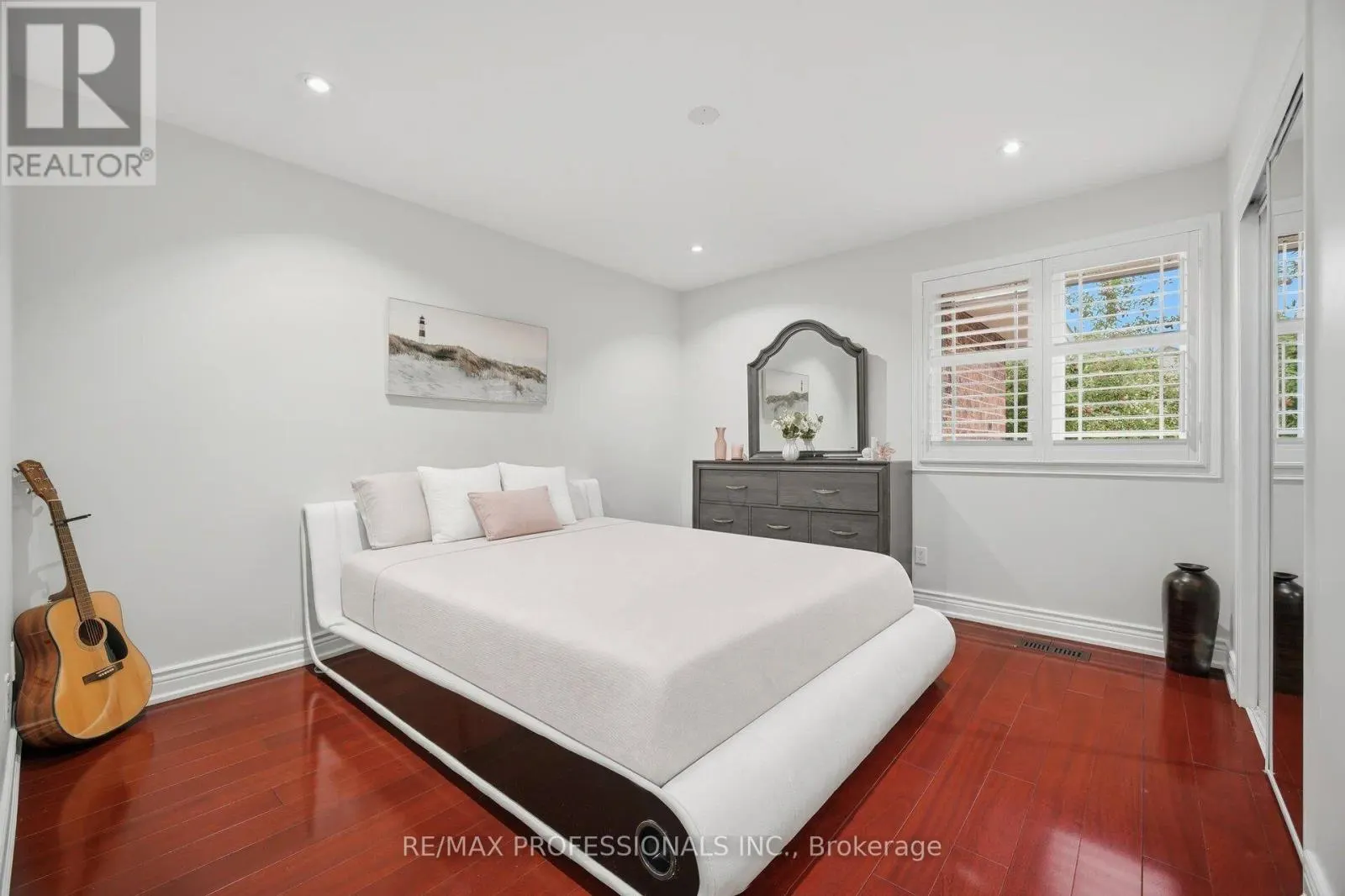 4 MCFADDEN DRIVE
